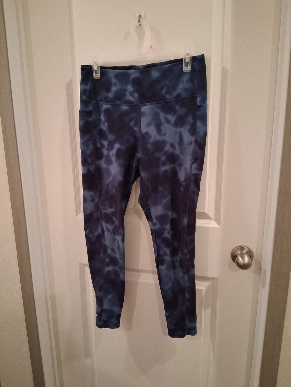 Danskin Blue Tie-Dye Leggings Size Large